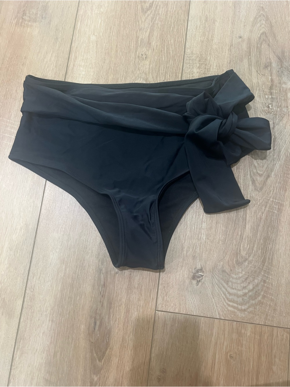 Black Bikini Bottoms Flattering Tie-Waist Medium NWOT